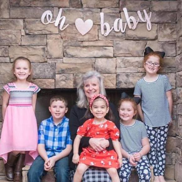 Meet your Posher, Holly - Picture 1 of 1